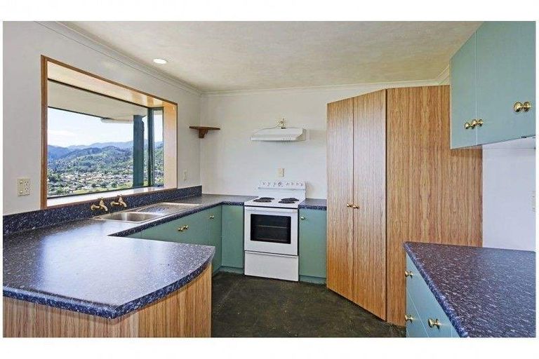 Photo of property in 24 Matipo Terrace, Toi Toi, Nelson, 7010