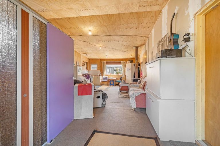 Photo of property in 1 Richardson Street, Woodville, 4920