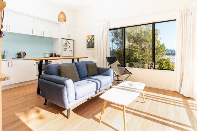 Photo of property in 167 Totara Road, Miramar, Wellington, 6022