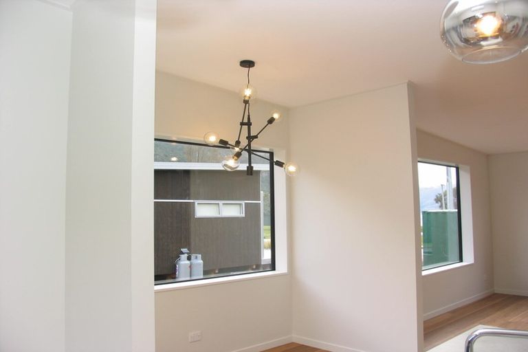 Photo of property in 164 Kent Street, Kingston, Athol, 9793