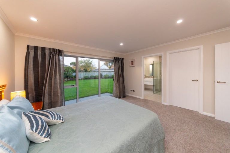 Photo of property in 25 Doncaster Court, Awapuni, Palmerston North, 4412