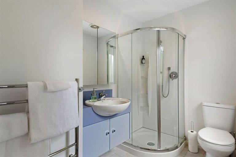 Photo of property in 8a Purchas Road, Hauraki, Auckland, 0622