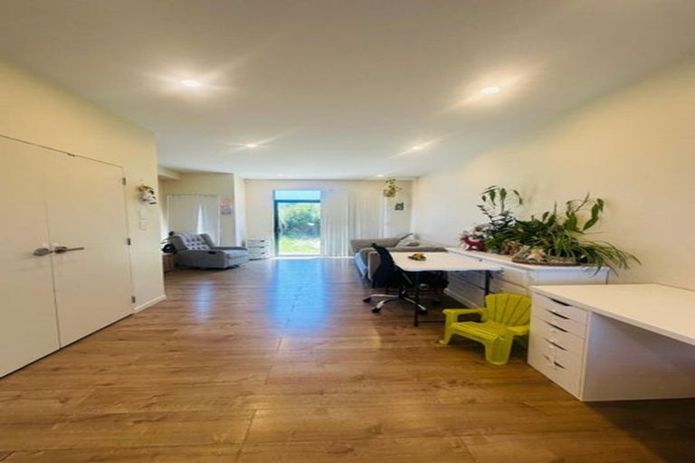 Photo of property in 107 Te Aparangi Road, Papakura, 2110