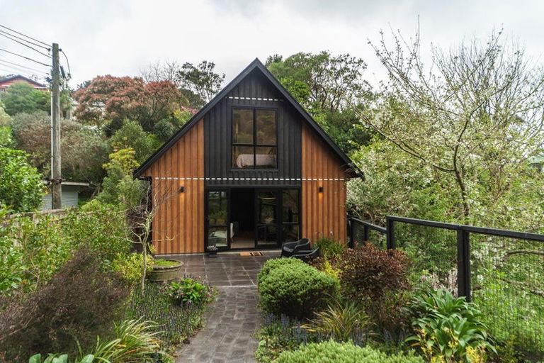 Photo of property in 38 Balfour Street, Mornington, Wellington, 6021