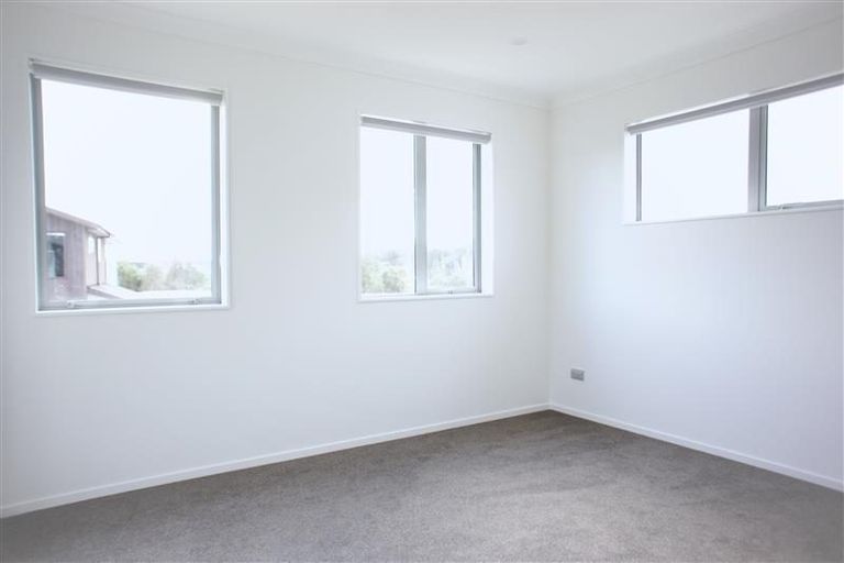 Photo of property in 3 Silvereye Road, Hobsonville, Auckland, 0616