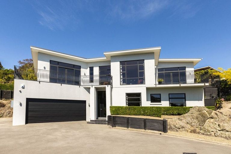 Photo of property in 16 Iles Lane, Cashmere, Christchurch, 8022