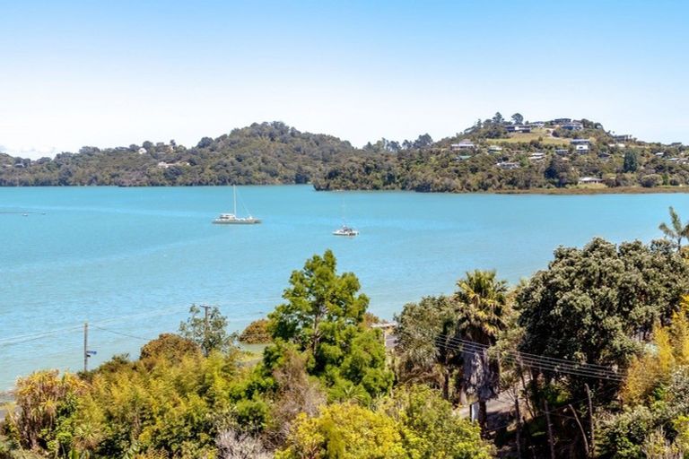 Photo of property in 90 Harbour View Road, Coromandel, 3581