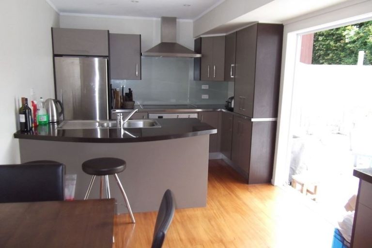 Photo of property in 2/11 Regent Street, Devonport, Auckland, 0624