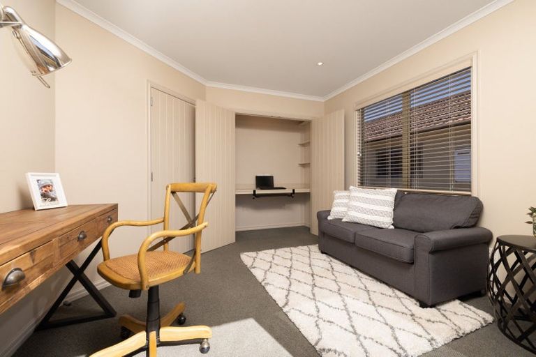 Photo of property in 19 Edgecumbe Road, Tauranga, 3110