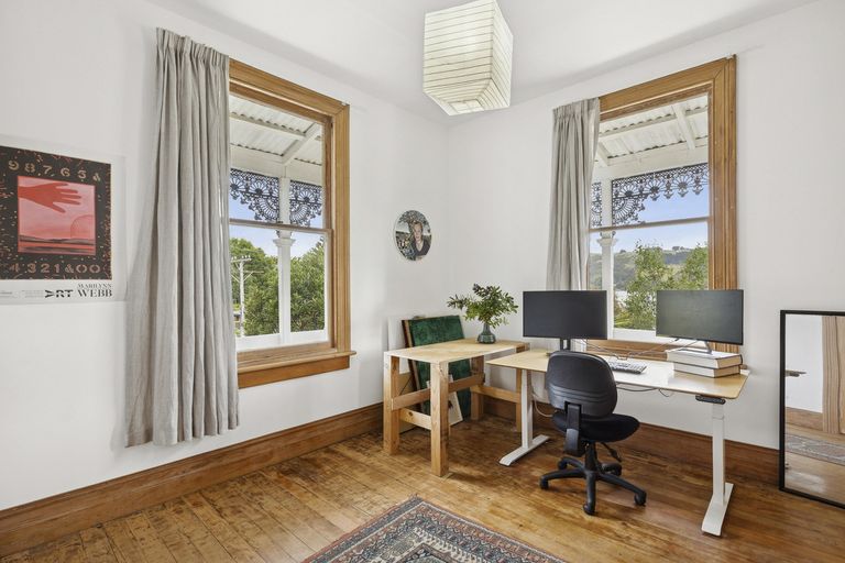 Photo of property in 1 Seddon Street, Ravensbourne, Dunedin, 9022