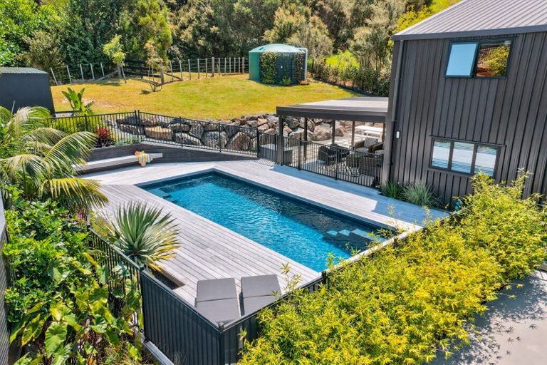 Photo of property in 2 Cambridge Lane, Mangawhai, 0505