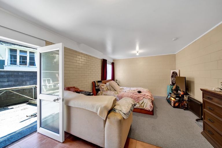 Photo of property in 39a Breakwater Road, Moturoa, New Plymouth, 4310