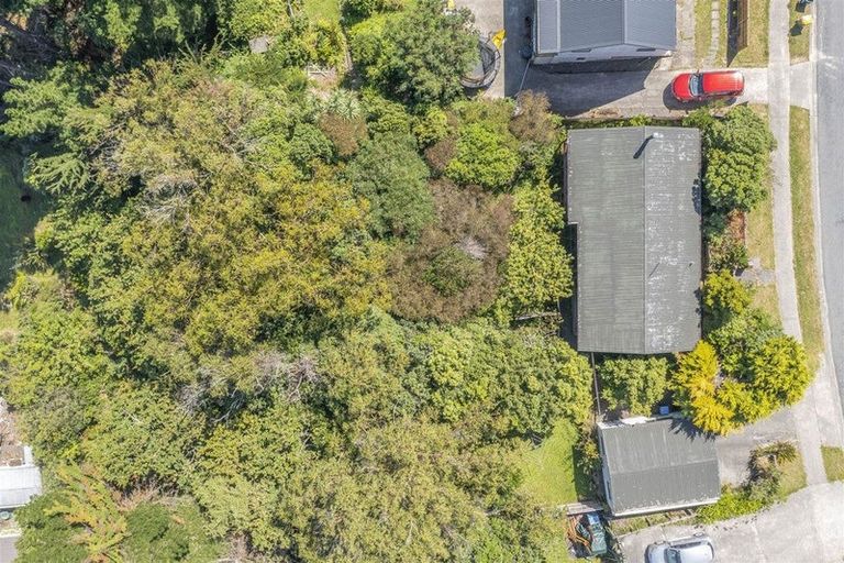 Photo of property in 20 Cleat Street, Whitby, Porirua, 5024