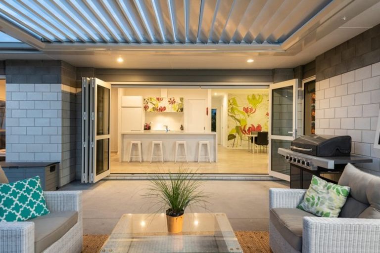 Photo of property in 7 Raiha Street, Papamoa Beach, Papamoa, 3118