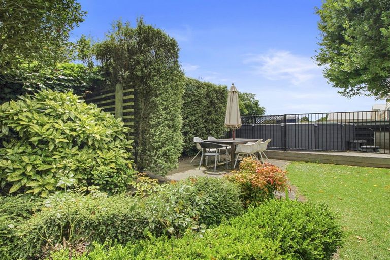 Photo of property in 2 Glen Lynne Avenue, Queenwood, Hamilton, 3210