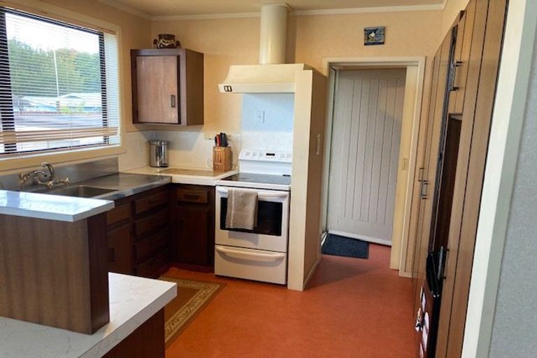 Photo of property in 16 Cameron Road, Te Puke, 3119