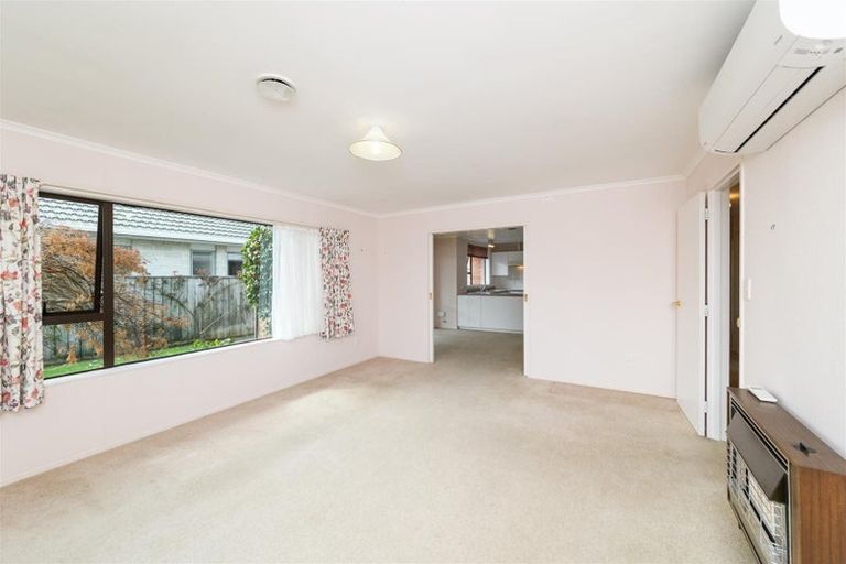 Photo of property in 1 Mcilwaine Place, Marton, 4710