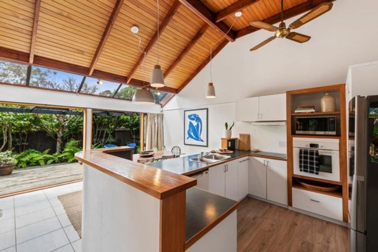 Photo of property in 7 Hurunui Street, Waikanae, 5036