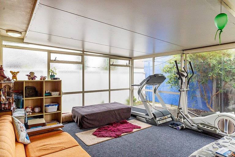 Photo of property in 2/83 Victoria Road, Papatoetoe, Auckland, 2025