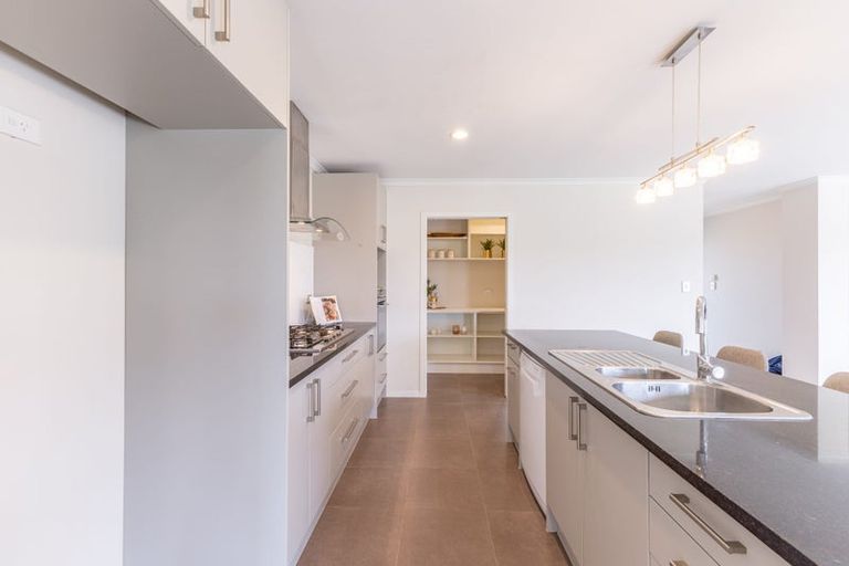 Photo of property in 8 Piwakawaka Court, Rototuna North, Hamilton, 3210