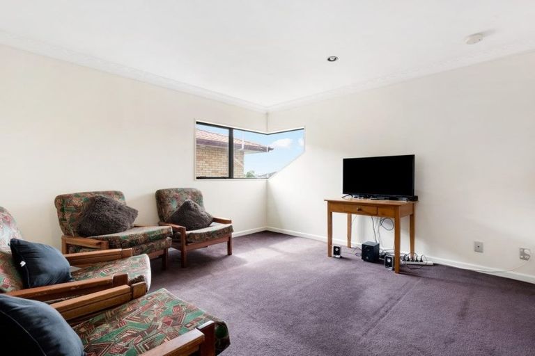Photo of property in 10 Janway Avenue, Flat Bush, Auckland, 2016
