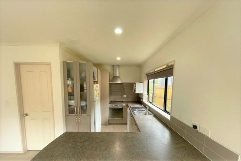 Photo of property in 10a Waione Avenue, Te Atatu Peninsula, Auckland, 0610