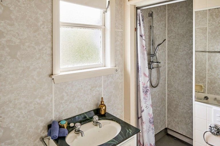 Photo of property in 185 Taita Drive, Avalon, Lower Hutt, 5011