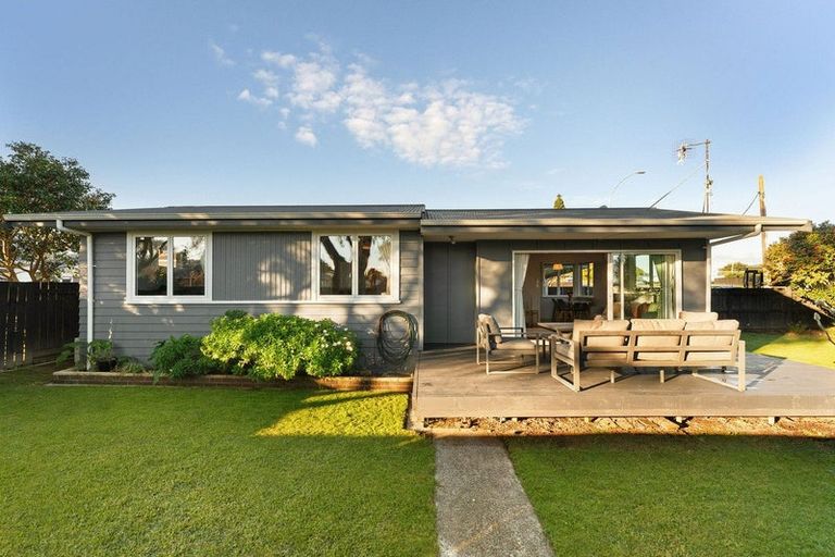 Photo of property in 35 Millers Road, Brookfield, Tauranga, 3110