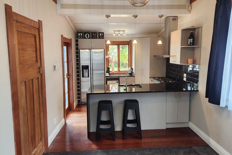 Photo of property in 6 Heath Grove, Waiwhetu, Lower Hutt, 5010