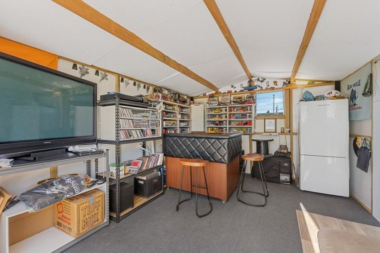 Photo of property in 1 Edmay Street, Feilding, 4702