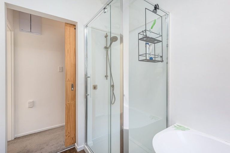 Photo of property in 1/107 Holly Road, St Albans, Christchurch, 8014