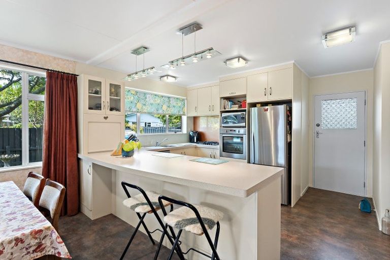 Photo of property in 11 Beaumont Place, Westbrook, Palmerston North, 4412