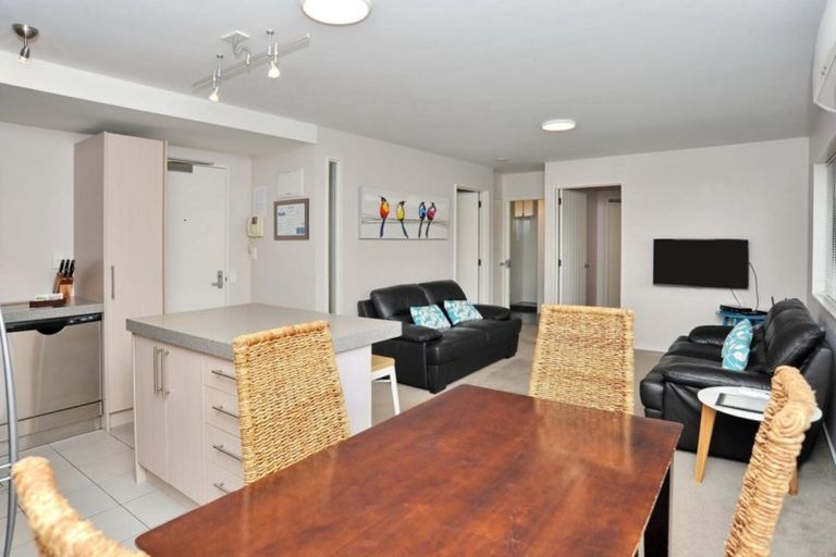 Photo of property in 2/65 Carlton Mill Road, Merivale, Christchurch, 8014