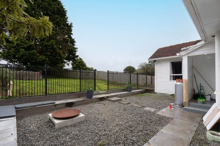 Photo of property in 12 Mexted Crescent, Ranui, Porirua, 5024