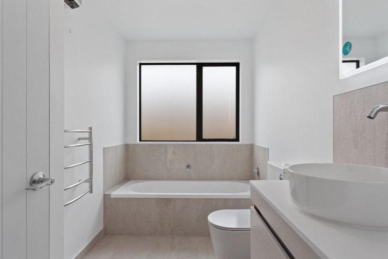 Photo of property in 128c Palmers Road, New Brighton, Christchurch, 8083