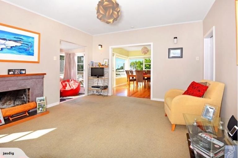 Photo of property in 135a Mokoia Road, Birkenhead, Auckland, 0626