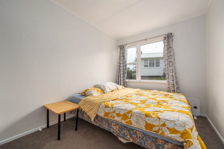 Photo of property in 65 Waihora Crescent, Waitangirua, Porirua, 5024