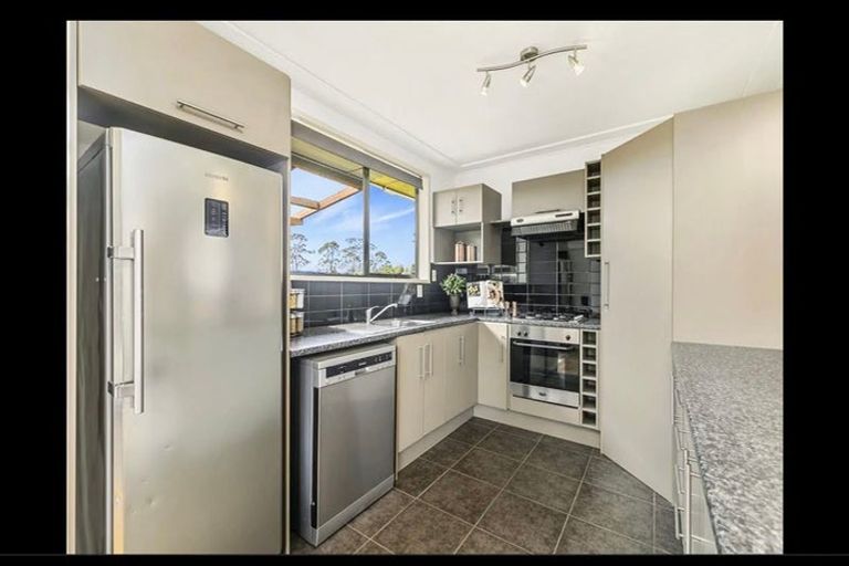 Photo of property in 23 Epping Road, Henderson, Auckland, 0610