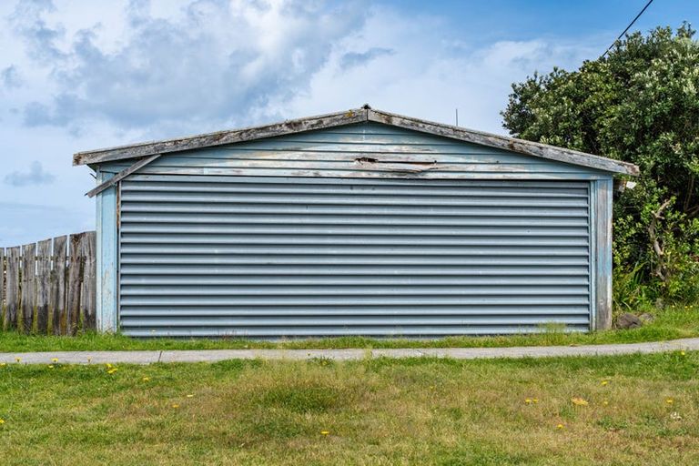 Photo of property in 8-10 Kelly Street, Baylys Beach, Dargaville, 0377
