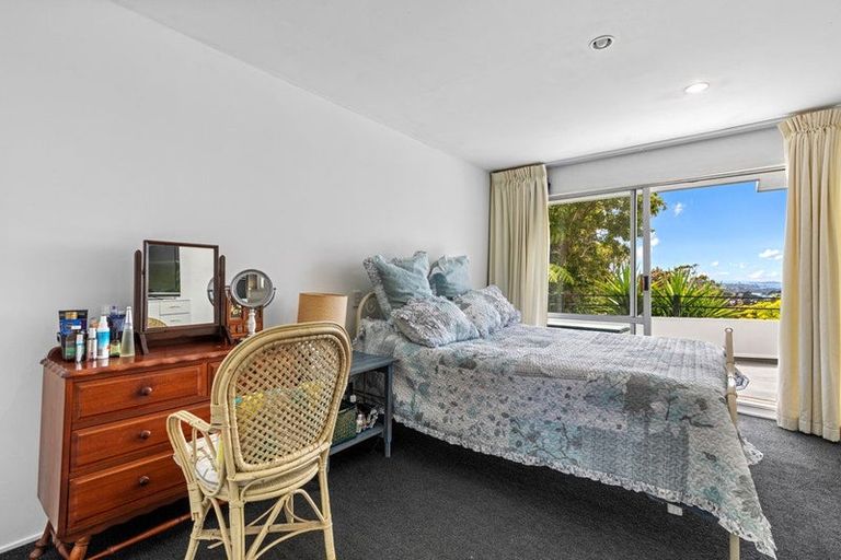 Photo of property in 28 Murano Place, Chatswood, Auckland, 0626