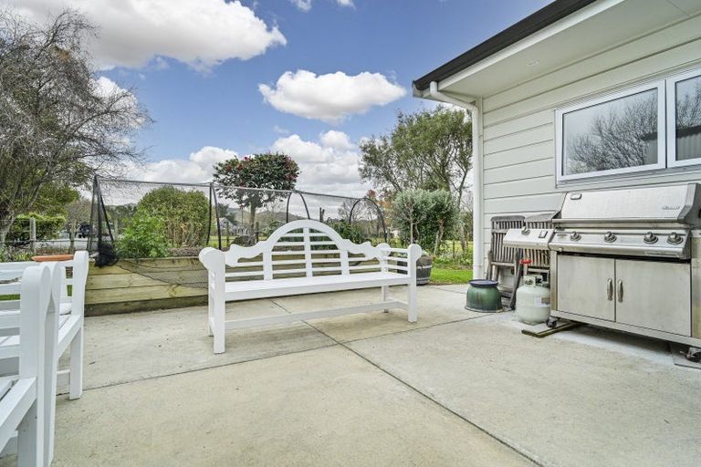 Photo of property in 19 Kenderdine Road, Elsthorpe, Otane, 4277