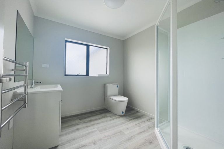 Photo of property in 6a Melleray Place, Randwick Park, Auckland, 2105