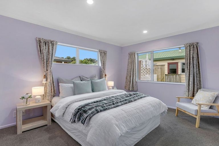 Photo of property in 13 Pohutukawa Grove, Titahi Bay, Porirua, 5022