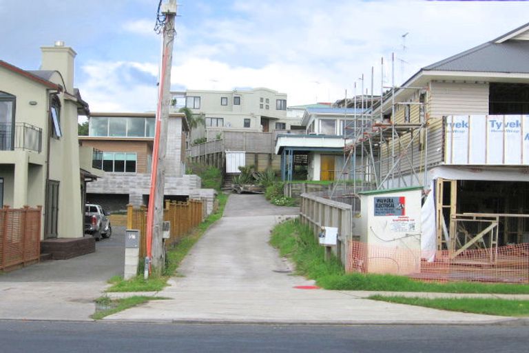 Photo of property in 84 Bay Street, Red Beach, 0932