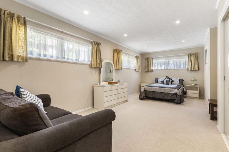 Photo of property in 14 Weldene Avenue, Glenfield, Auckland, 0629