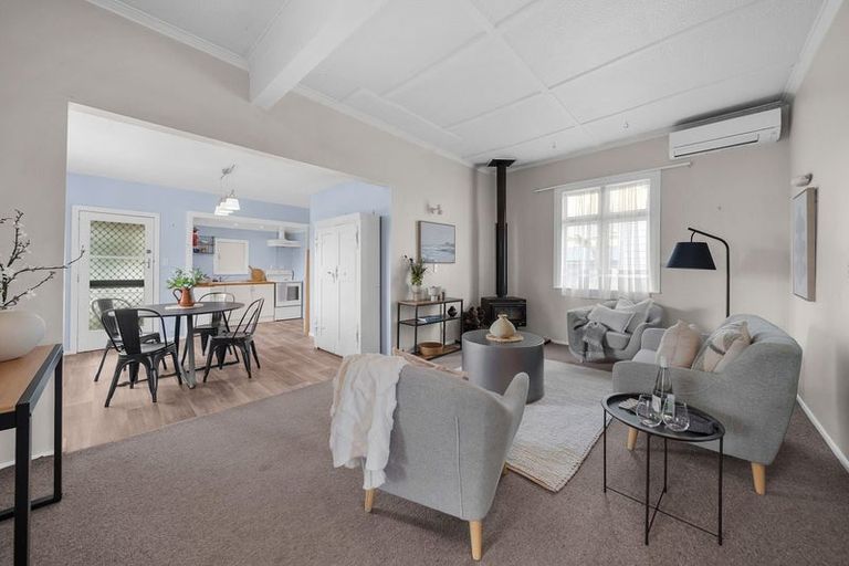 Photo of property in 118 Lincoln Road, Masterton, 5810