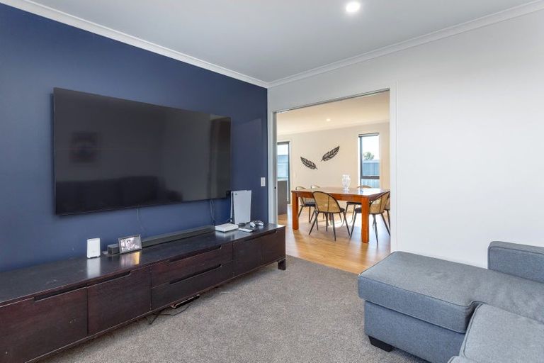 Photo of property in 16 Ross Taylor Lane, Masterton, 5810