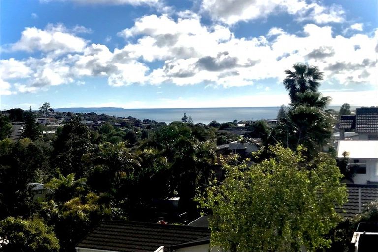 Photo of property in 10 Braemar Road, Rothesay Bay, Auckland, 0630