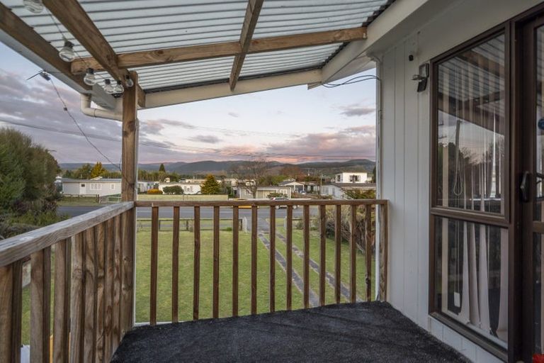 Photo of property in 105 Rangatira Drive, Mangakino, 3421
