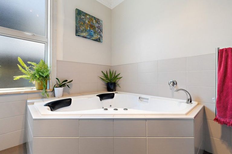 Photo of property in 40 Avalon Street, Richmond, Christchurch, 8013